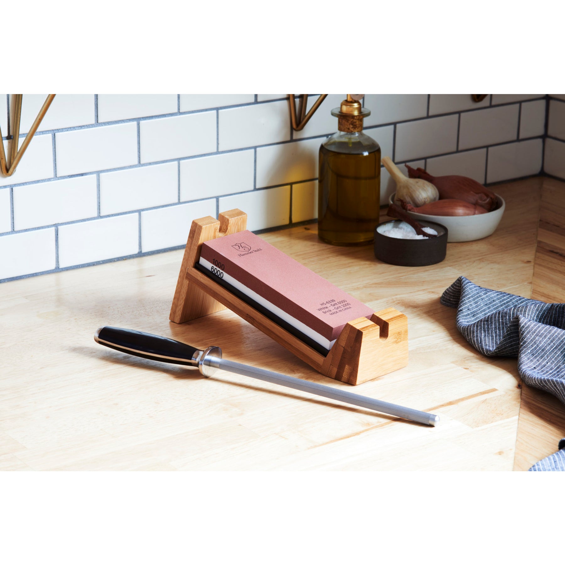Shun DM0610 3-Piece Knife Sharpening System with Bamboo Stand, Honing  Steel, and Sharpening Stone